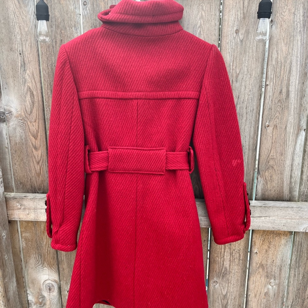 Red coat. Perfect for winter - Picture 2 of 2